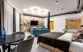 Warowna 2 Premium Spa Jacuzzi&Sauna